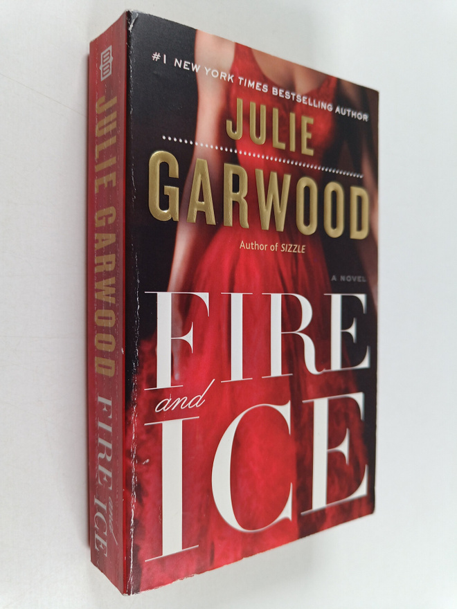 Julie Garwood : Fire and ice