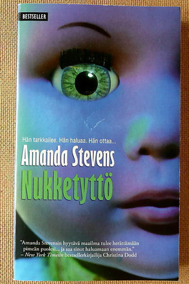 Amanda Stevens: Kuiskausten huone Nukketyttö Paholaisen