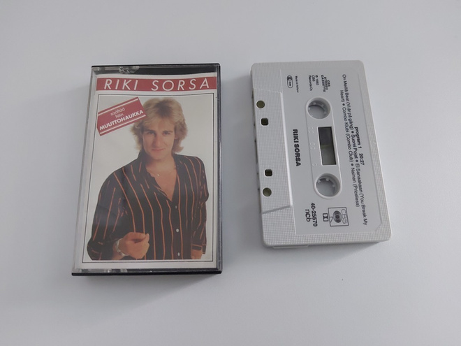 RIKI SORSA - MUUTTOHAUKKA c-kasetti