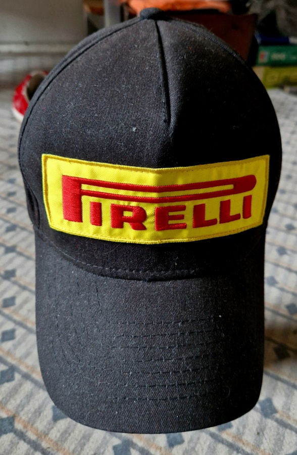 Pirelli Mainoslippis