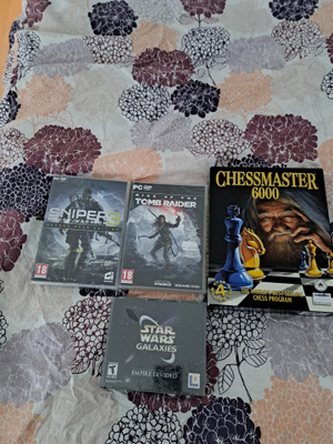 Pc-pelit 4 kpl mm.star wars,tomb raider