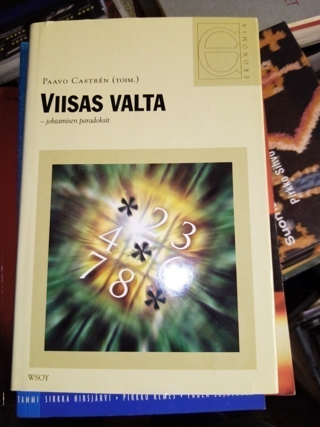 CASTREN : VIISAS VALTA -  johtamisen paradoksit