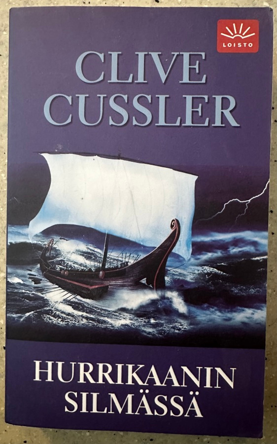 [Kirja] CLIVE CUSSLER: HURRIKAANIN SILMÄSSÄ