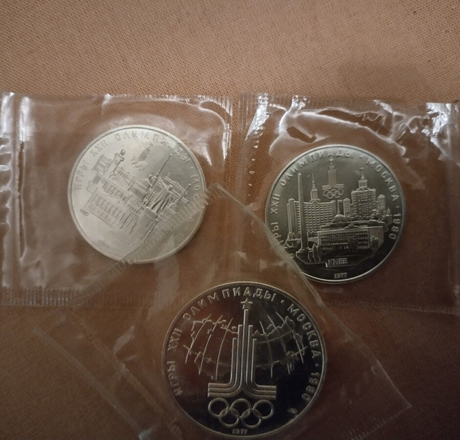 10 rupla ja 2 x 5 ruplaa BU Moskovan olympialaiset CCCP 1980