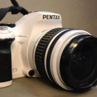Pentax K-x paketti, valkoinen upea kamera - pikkukuva 1