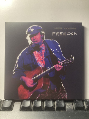 NEIL YOUNG: Freedom, CD, rem., uusi