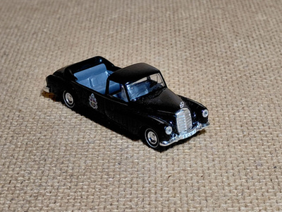 Mercedes-Benz	300 Adenauer 1955	musta		1:87	Busch