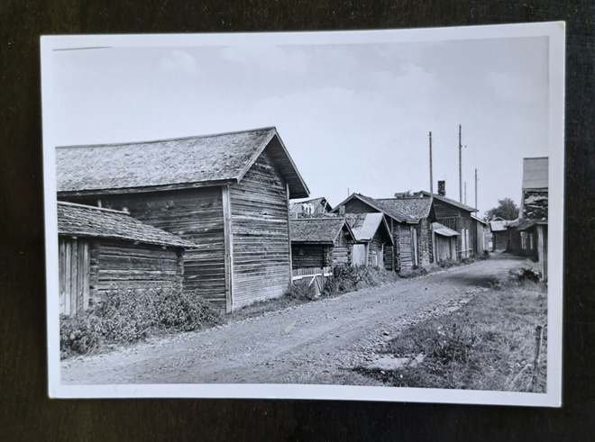Iin Hamina, Yläkuja, kuva 1950-luvulta, valokuvakortti