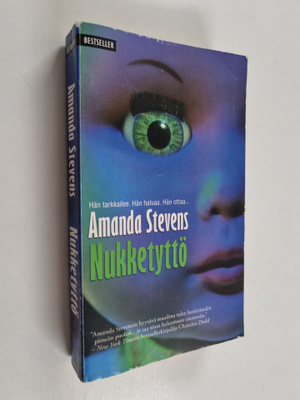 Amanda Stevens : Nukketyttö