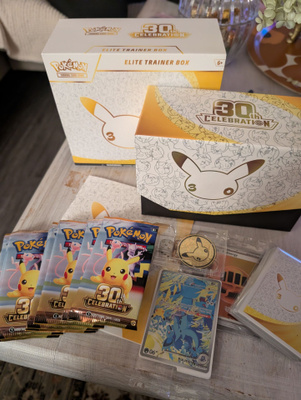 Pokemon 30th Celebration ETB
