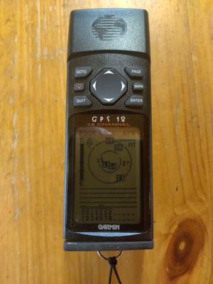 Garmin GPS 12