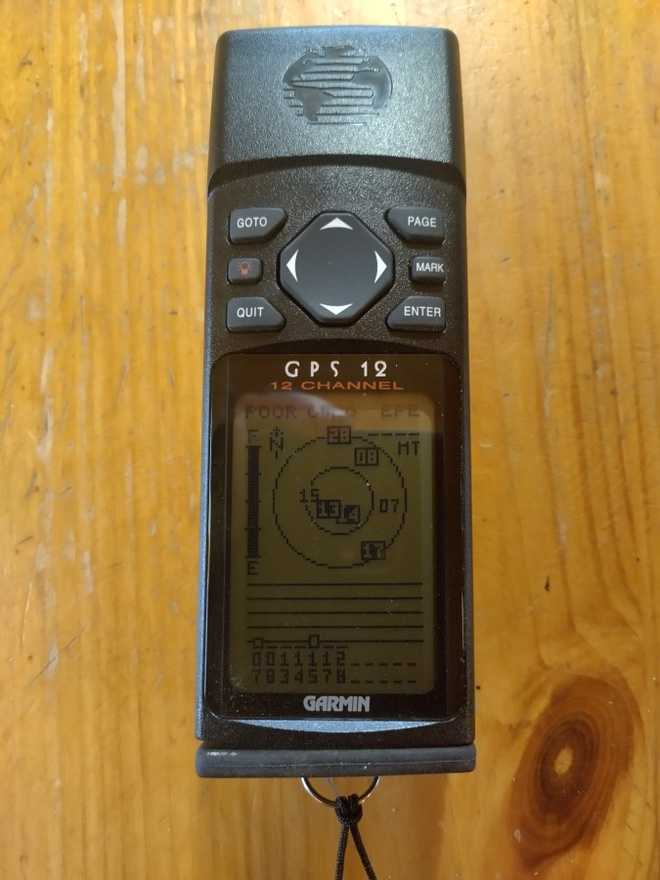 Garmin GPS 12