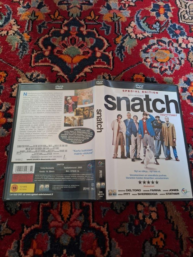 Snatch-Hävyttömät EGMONT