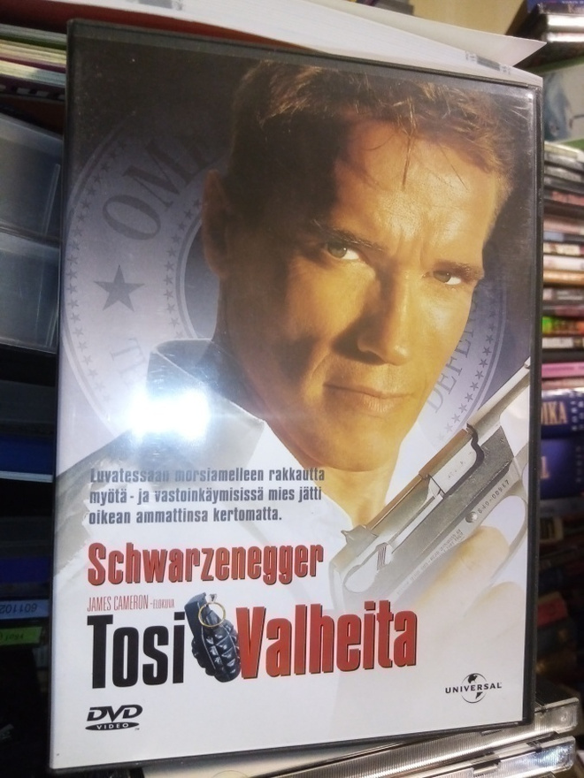 DVD :  Tosi valheita ( SIS POSTIKULU)