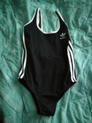 Adidas musta(+raidat) Treeni alus asu uimapuku M