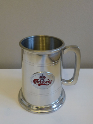 Carlsberg lasipohjainen tinatuoppi