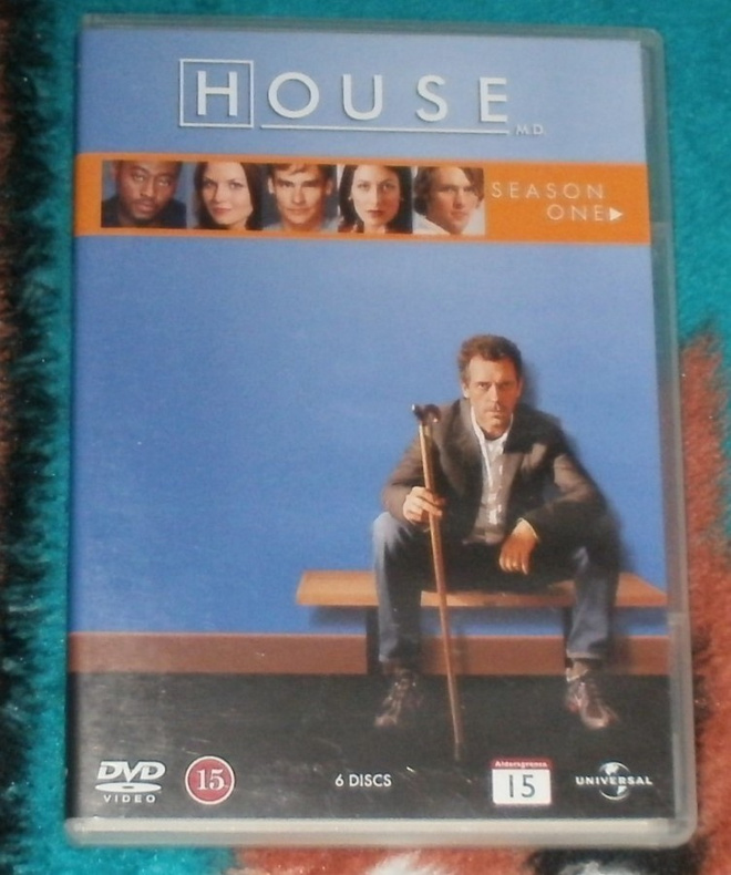 HOUSE Kausi 1 ~ Hugh Laurie ~ 6 DVD naarmuton
