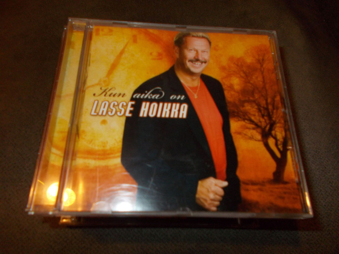 CD LASSE HOIKKA ** KUN AIKA ON **