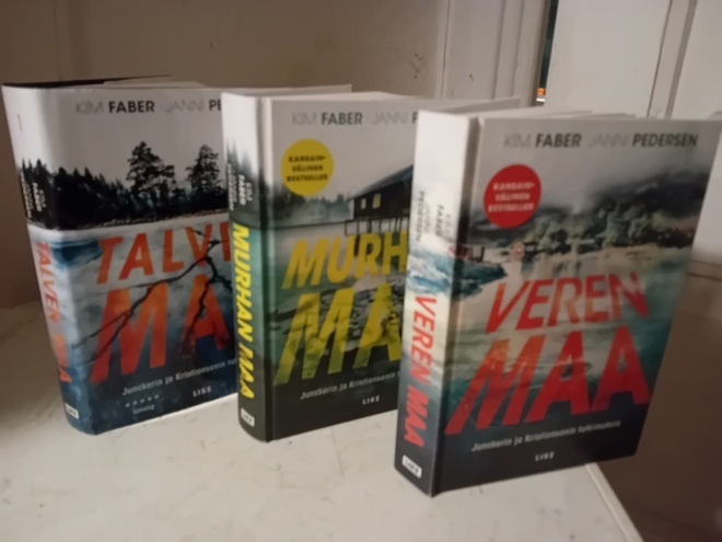 Faber - Pedersen: 3 kirjaa paketti ( SIS POSTIKULU )