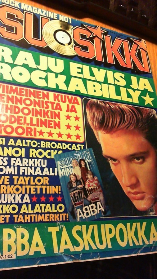 Suosikki 2/1981: Beatles, Elvis, Hanoi Rocks ym. + JULISTEET