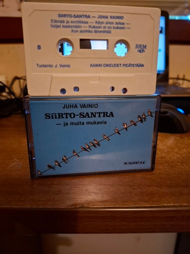 Juha Vainio - Siirto-Santra Ja Muita Mukavia