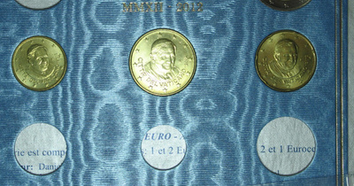 2012 VATIKAANI 10c+20c+50c  kansiossa BU laatu
