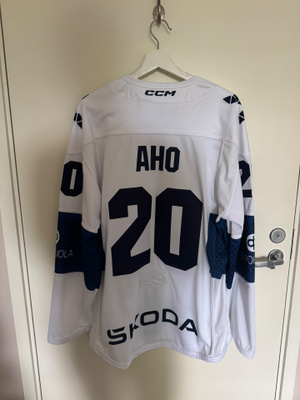 Sebastian Aho Leijonat 25-26 aito CCM fanipaita