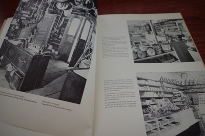 Viisi vuosikymmentä vähittäiskauppiaiden yhteistyötä (1956)