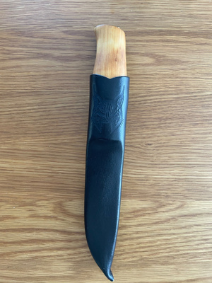 Helle Jegermester puukko