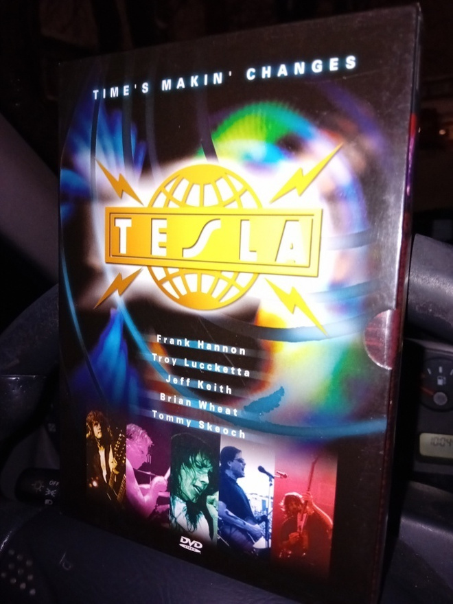 DVD Tesla : Time's makin' changes ( SIS POSTIKULU )