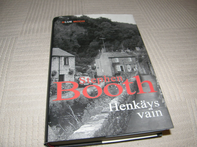 Stephen Booth Henkäys vain -sid