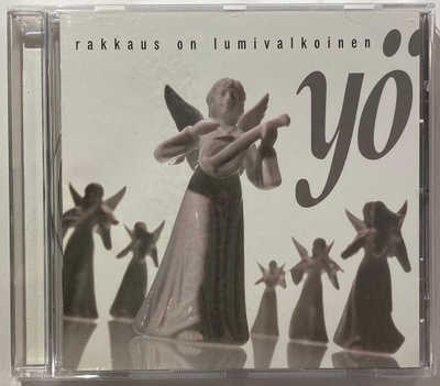 Yö: Rakkaus on lumivalkoinen
