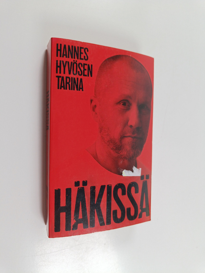 Marika Lehto : Häkissä - Hannes Hyvösen tarina