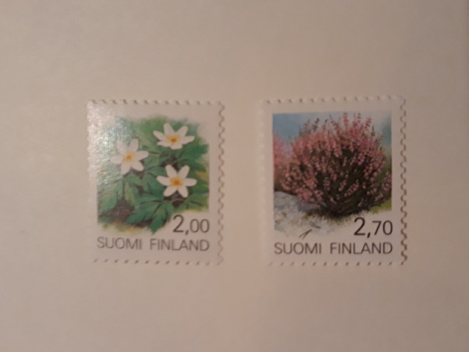 1990  Yleismerkit 2,00mk ja 2,70mk maakuntakukat  ++