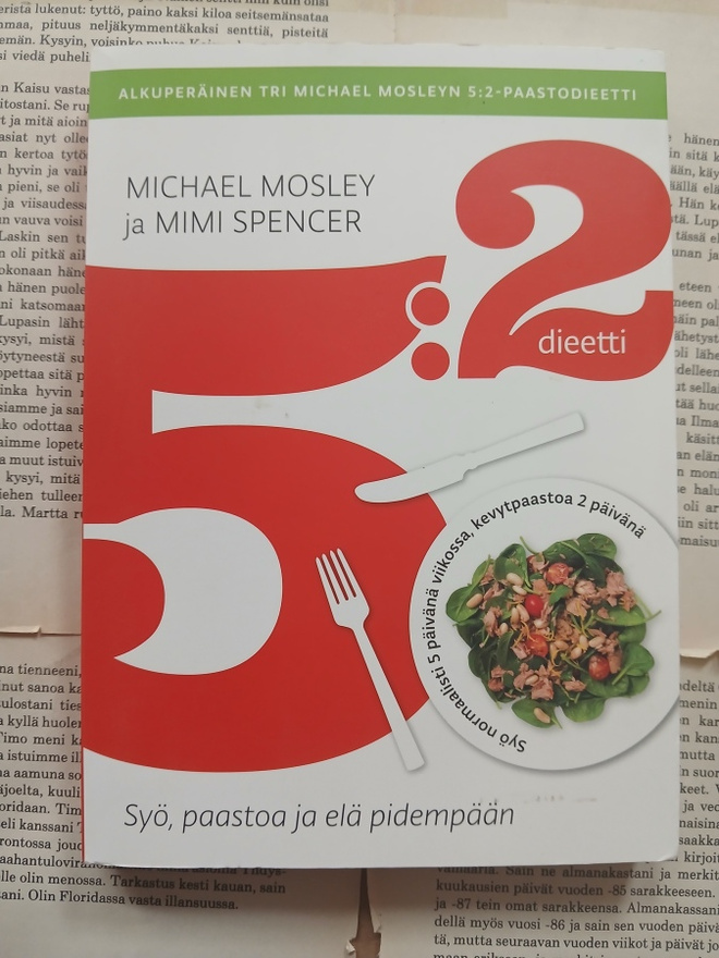 Michael Mosley & Mimi Spencer: 5:2-dieetti (nid.)