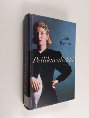 Lidia Ravera : Peilikuvaleikki