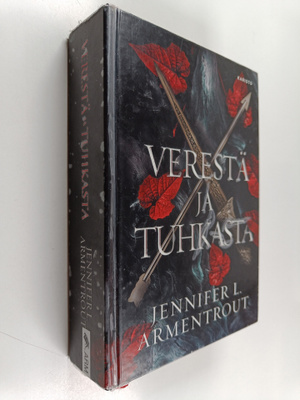 Jennifer L. Armentrout : Verestä ja tuhkasta
