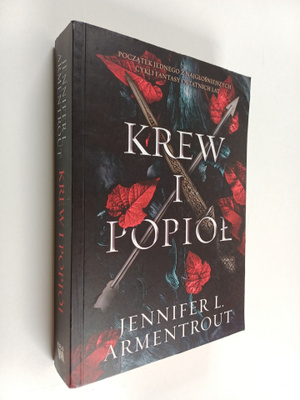Jennifer L. Armentrout : Krew i popiol