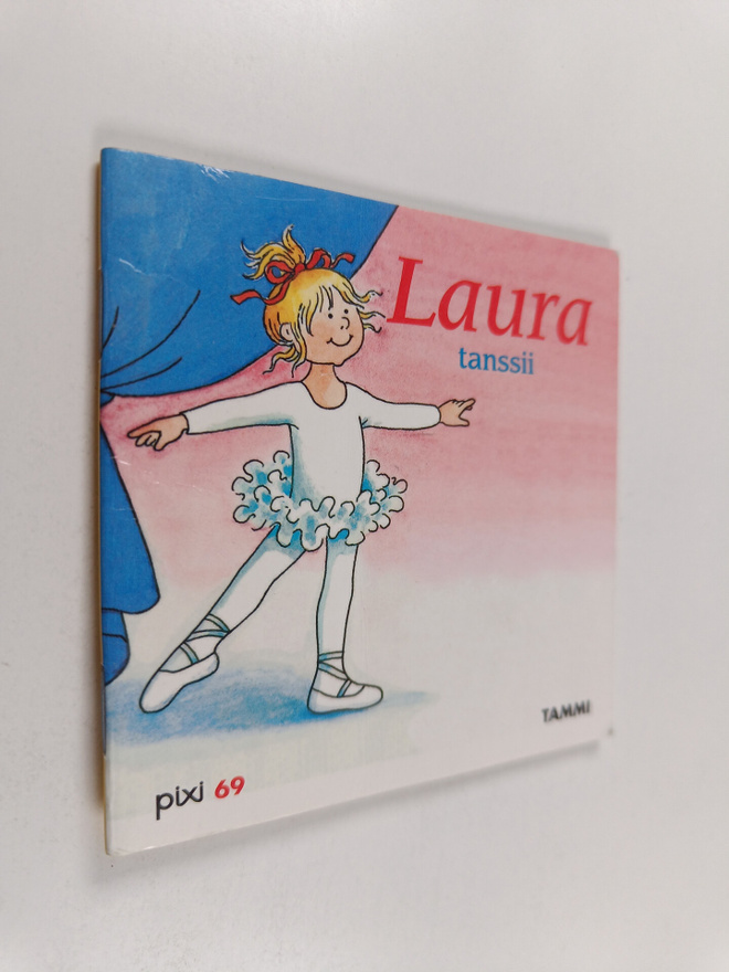 Liane Schneider : Laura tanssii