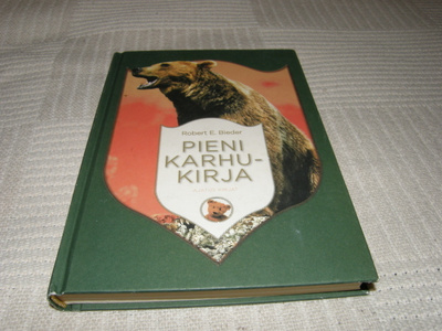 Robert E. Bieder Pieni karhukirja