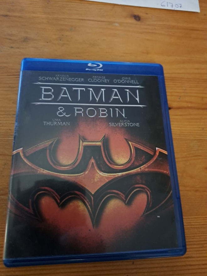 Batman&Robin Blu-ray Suomi julkaisu uudenveroinen