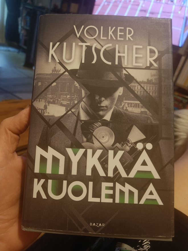 Volker Kutscher : Mykkä kuolema