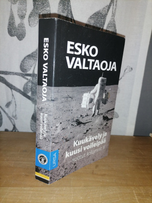 Esko Valtaoja - Kuukävely ja kuusi voileipää - Kootut III