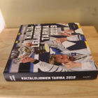Harri Pirinen Kultaleijonien tarina 2019 (sidottu) - pikkukuva 1