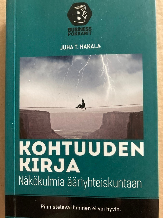 HAKALA: KOHTUUDEN KIRJA - NÄKÖKULMIA ÄÄRIYHTEISKUNTAAN