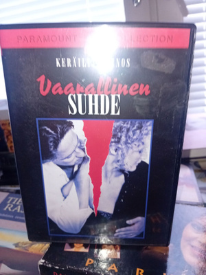 DVD Vaarallinen suhde ( SIS POSTIKULU )