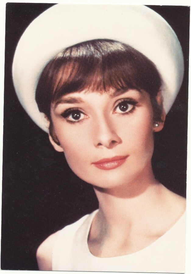 Filmitähti AUDREY HEPBURN