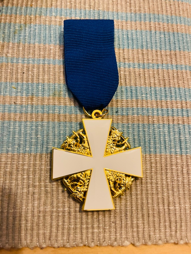 Sota kunniamitali, kenraali, eversti, yms.