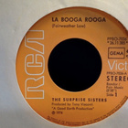 THE SURPRISE SISTERS :: LA BOOGA BOOGA :: VINYYLI 7" 1976 ! - pikkukuva 2