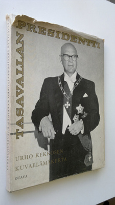Kustaa (toim) Vilkuna : Tasavallan presidentti : Urho Kek...